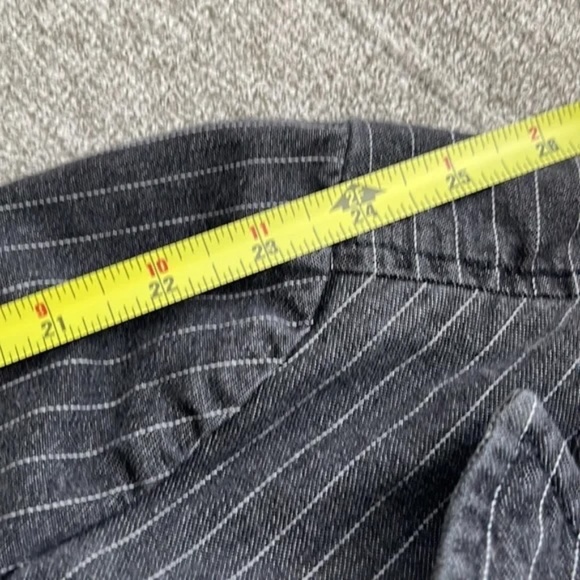 Theory Barker Pin Striped Blazer Jacket. SIZE: Medium. - Picture 4 of 12